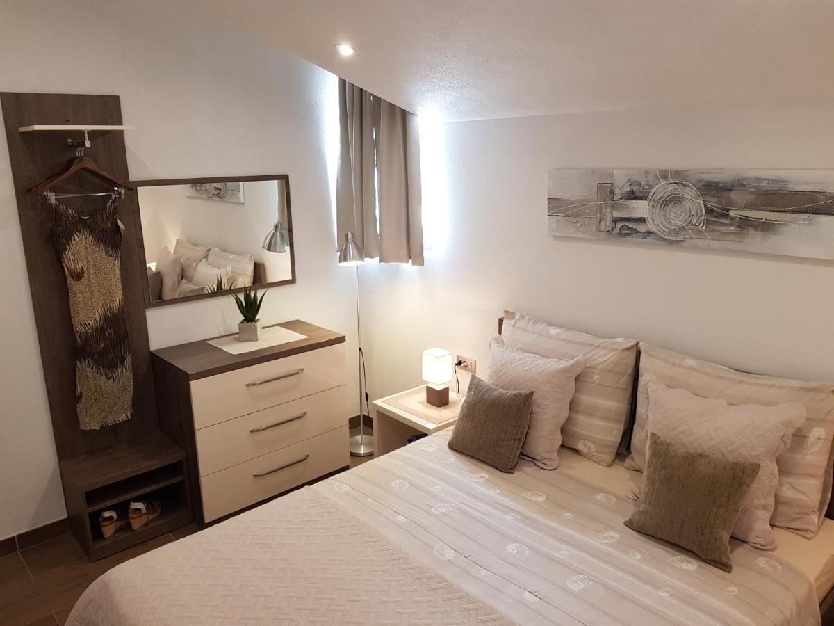 חוואר Apartments Huljic מראה חיצוני תמונה