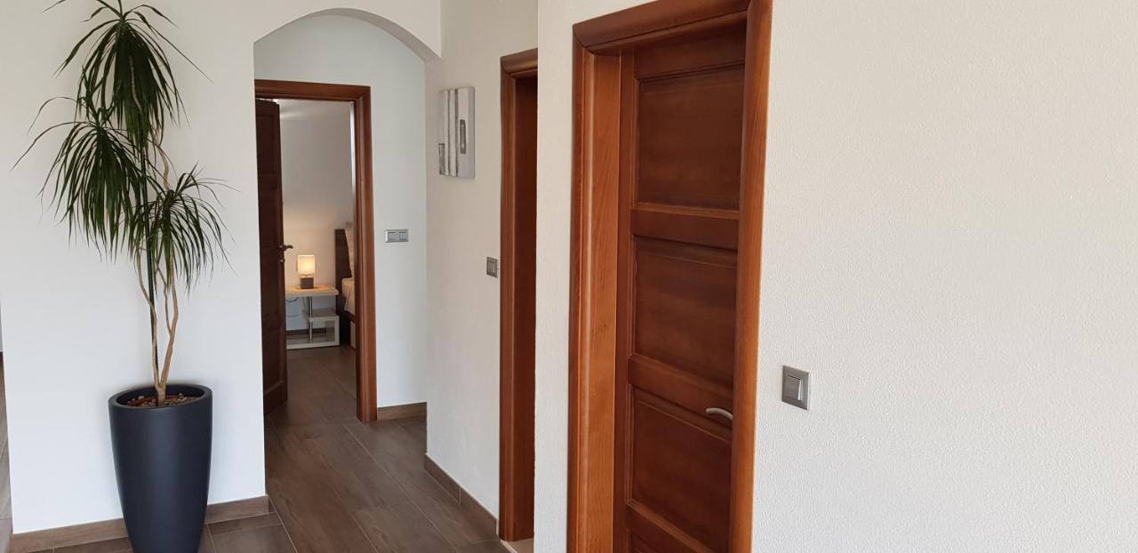 חוואר Apartments Huljic מראה חיצוני תמונה