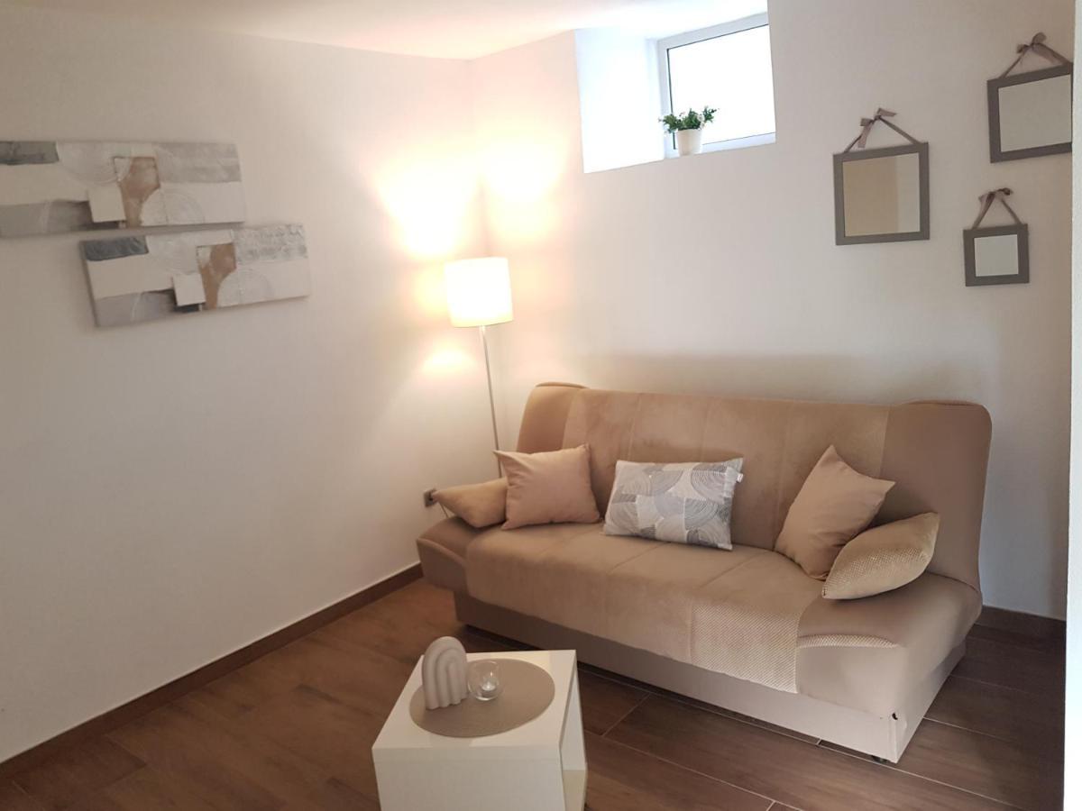 חוואר Apartments Huljic מראה חיצוני תמונה