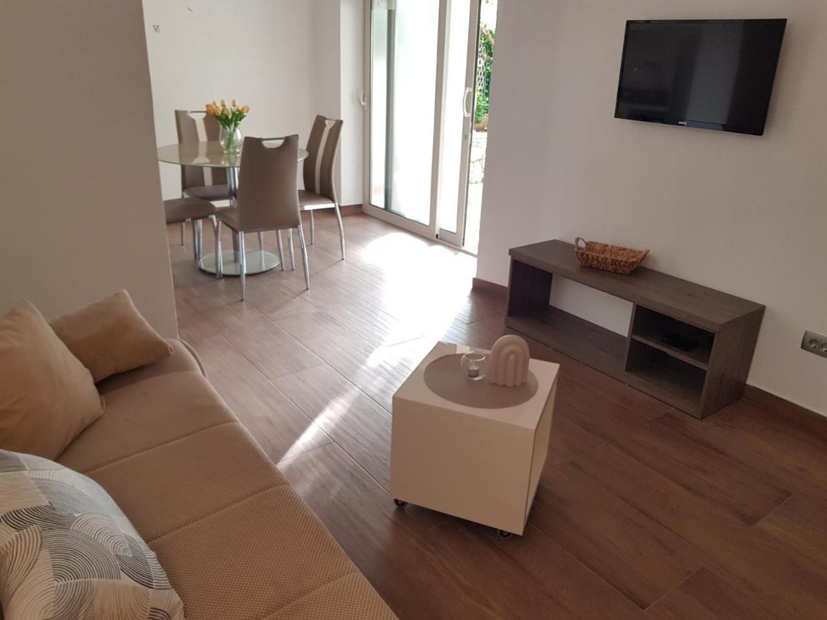 חוואר Apartments Huljic מראה חיצוני תמונה
