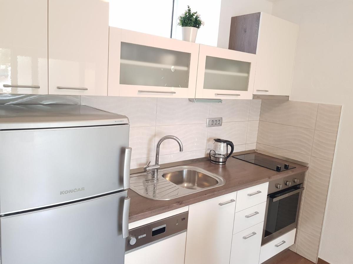 חוואר Apartments Huljic מראה חיצוני תמונה
