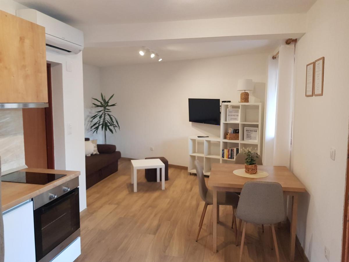 חוואר Apartments Huljic מראה חיצוני תמונה