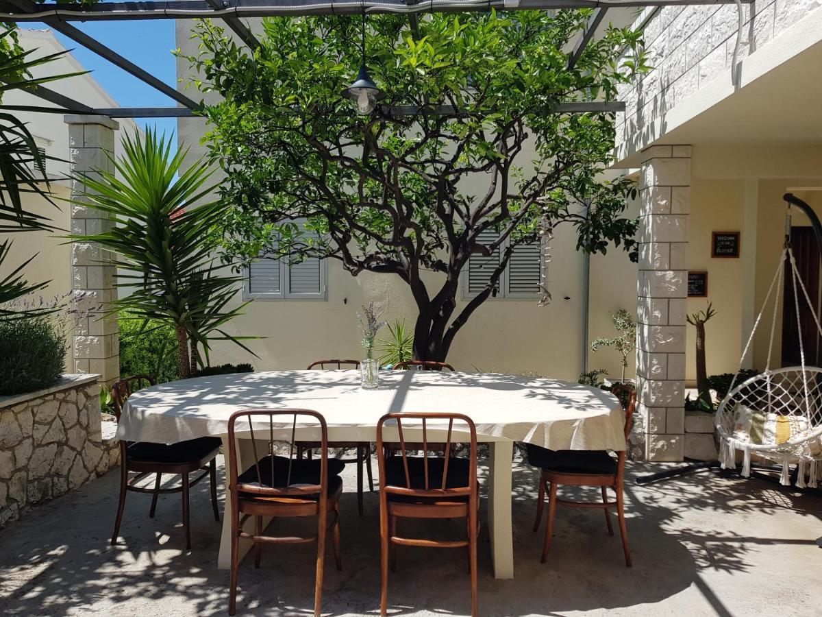 חוואר Apartments Huljic מראה חיצוני תמונה