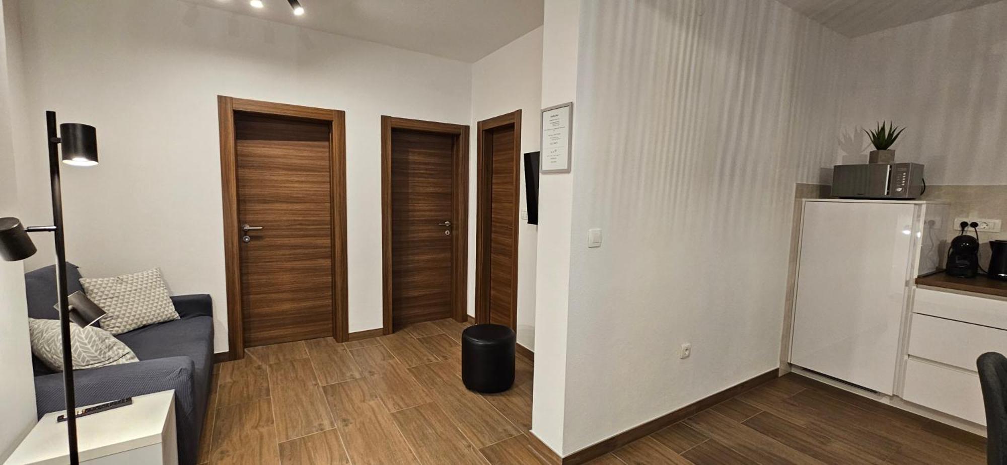 חוואר Apartments Huljic מראה חיצוני תמונה