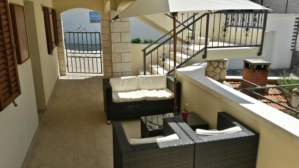 חוואר Apartments Huljic מראה חיצוני תמונה