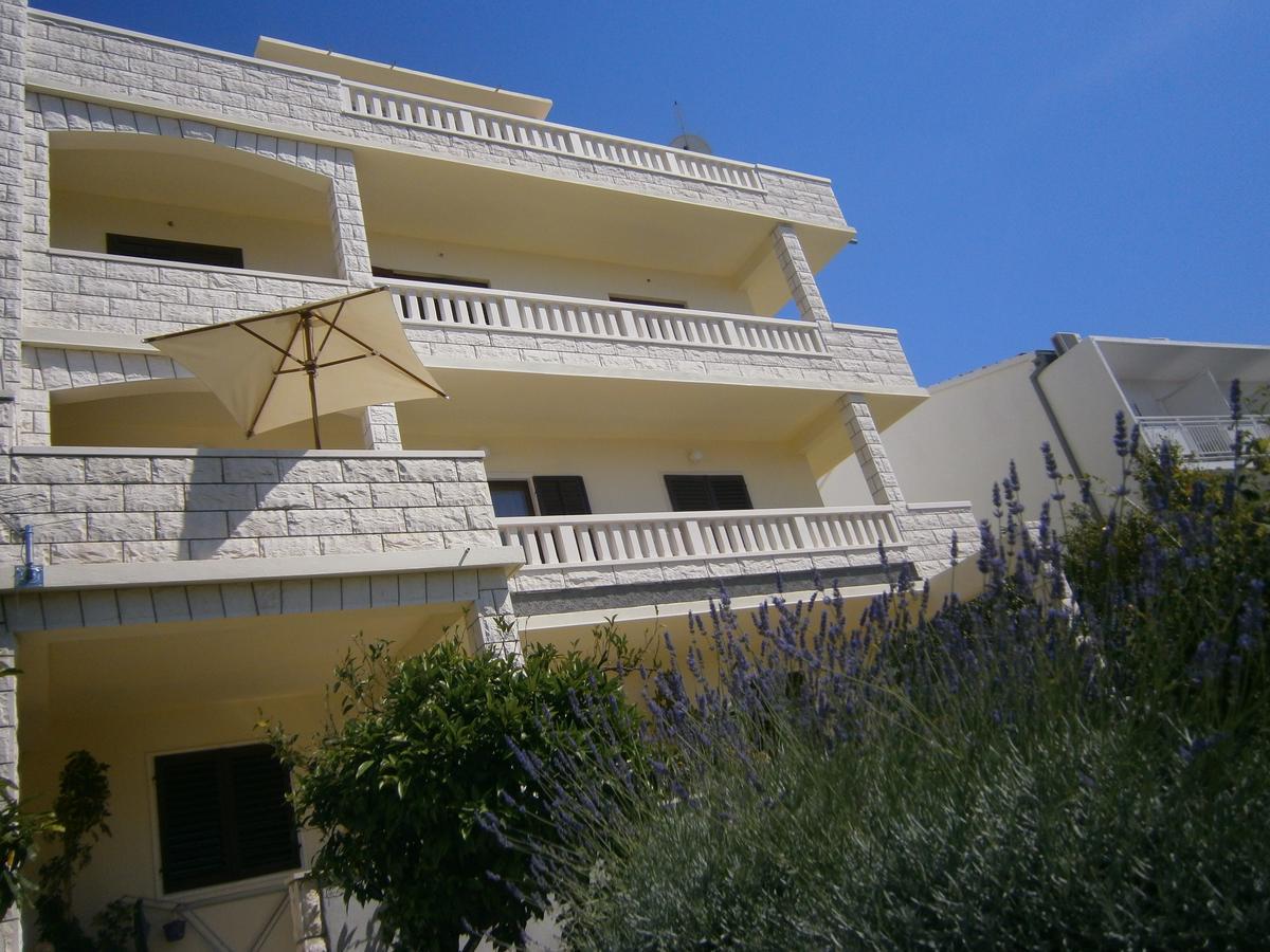 חוואר Apartments Huljic מראה חיצוני תמונה