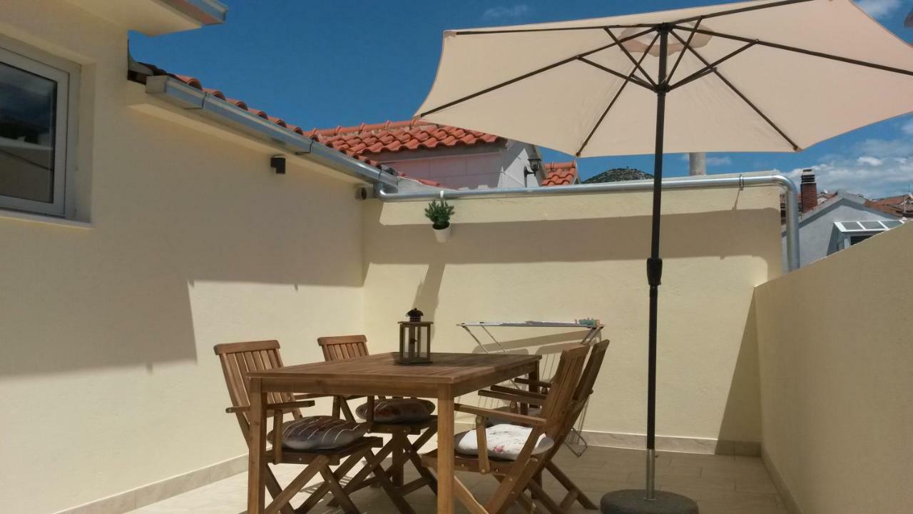 חוואר Apartments Huljic מראה חיצוני תמונה